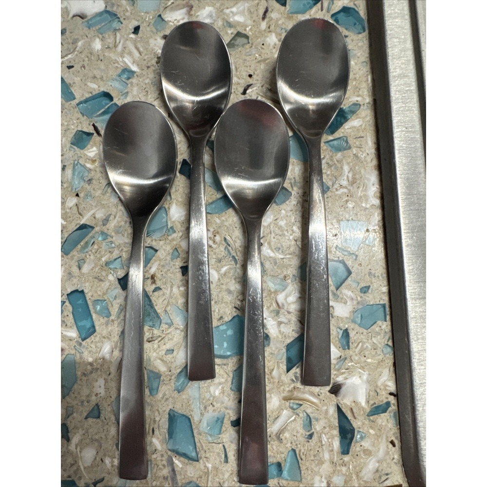 Stainless Steel 18/8 lot of 4 Cereal Spoons & 3 Soup Spoons Straight Edge Handle